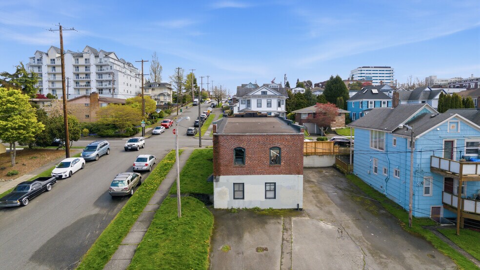 More Photos Of 2602 Grand Ave, Everett Office For Sale