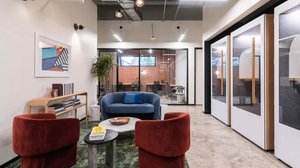 More Photos Of 436 E 36th St, Charlotte Coworking Space