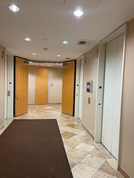 More Photos Of 600 N Brand Blvd, Glendale Medical For Lease
