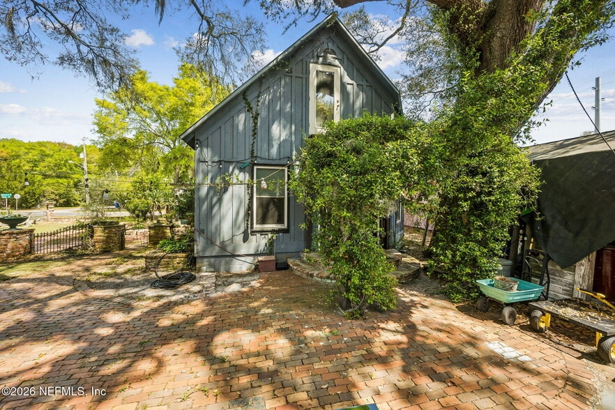 More Photos Of 1008 Beech St, Fernandina Beach Freestanding For Sale