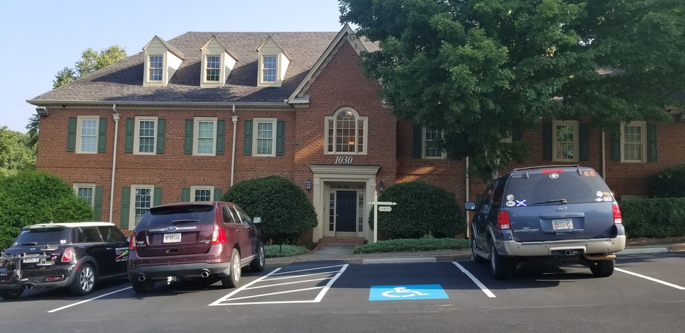 More Photos Of 1030 Cambridge Sq, Alpharetta Office For Lease