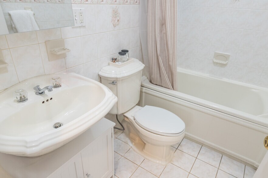 More Photos Of 600 Grand St, Hoboken Office Residential For Sale