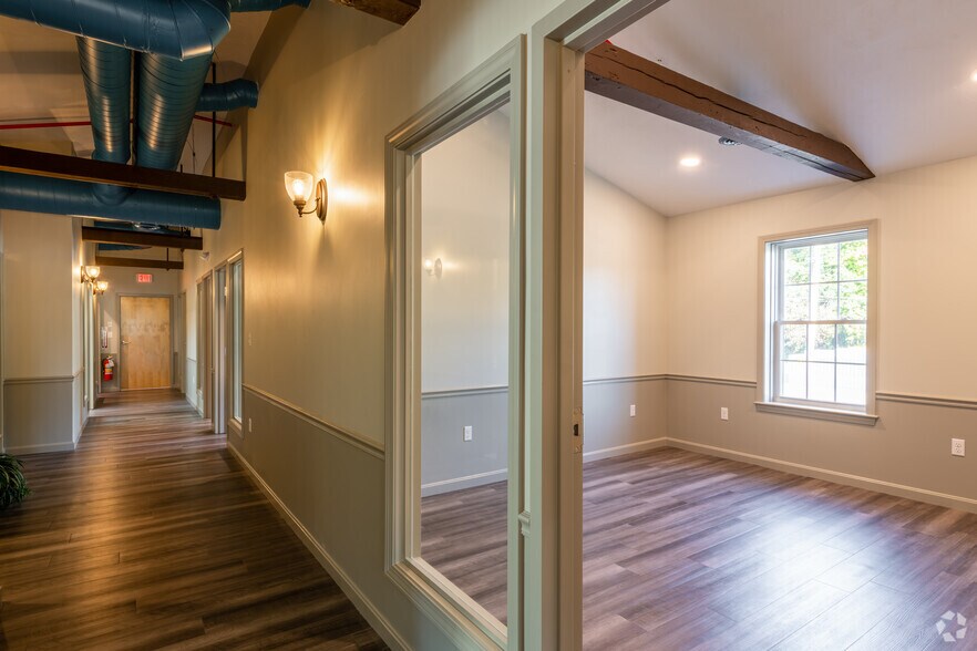 More Photos Of 59 Apsley St, Hudson Loft Creative Space For Lease