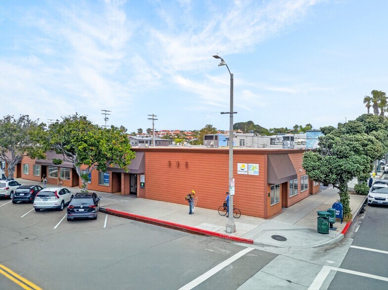 More Photos Of 571-577 2nd St, Encinitas Storefront For Sale
