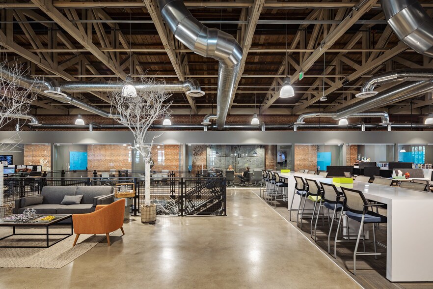More Photos Of 411 S 1st St, Phoenix Office For Sale