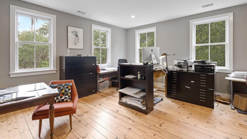 More Photos Of 19 Market, Beaufort Office For Lease