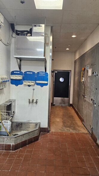 More Photos Of 3701 Call Field Rd, Wichita Falls Restaurant For Lease