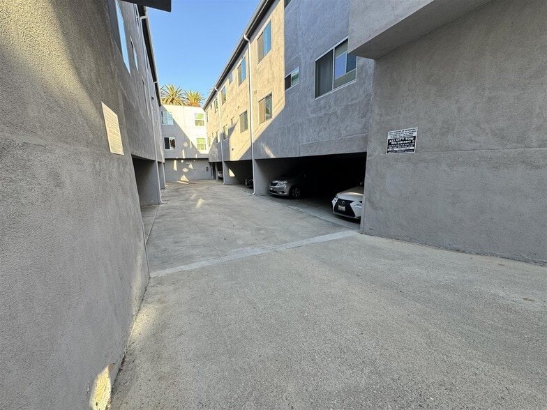 More Photos Of 1428 12th St, Santa Monica Apartments For Sale