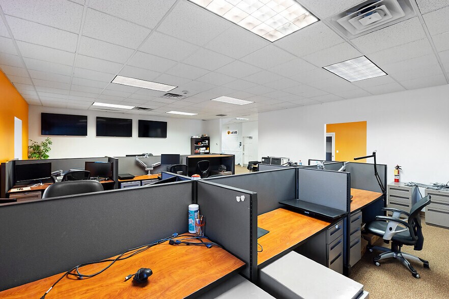 More Photos Of 4 Industrial Pky, Brunswick Manufacturing For Lease