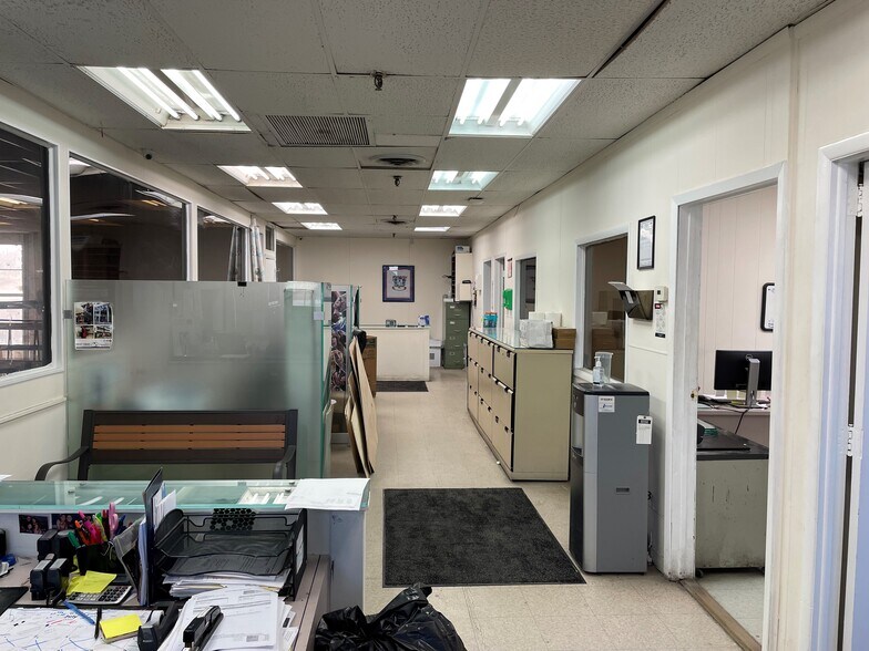 More Photos Of 4875 Baldwin St, Bronx Manufacturing For Sale