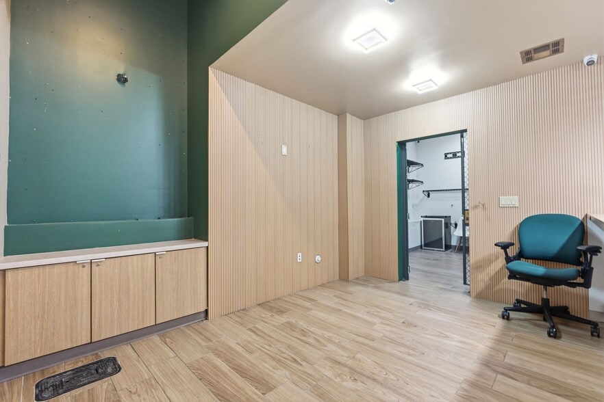 More Photos Of 36 Congress St, Jersey City General Retail For Sale
