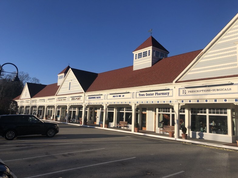 More Photos Of 575 Main St, Armonk Storefront For Lease