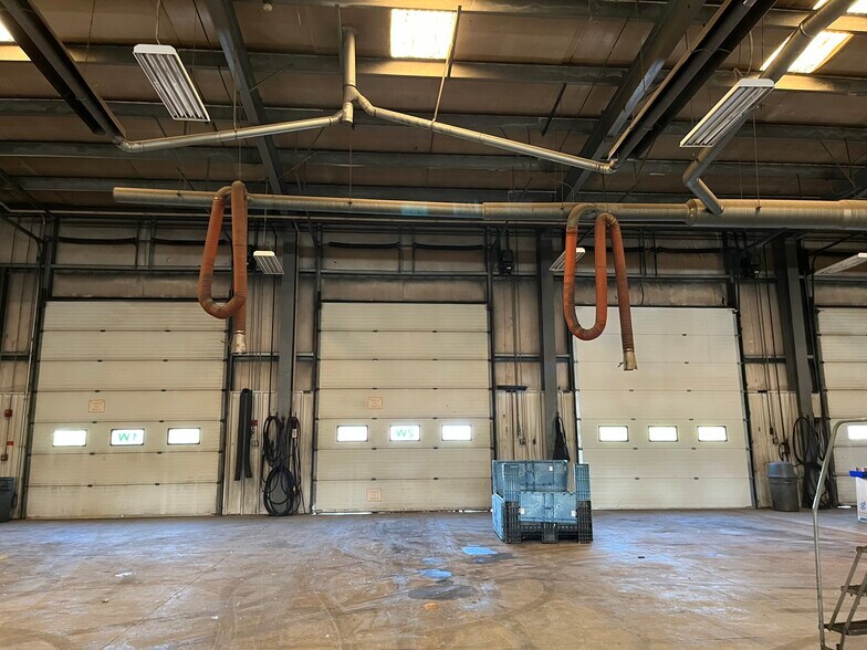 More Photos Of 75 Ransier Dr, Buffalo Truck Terminal For Sale