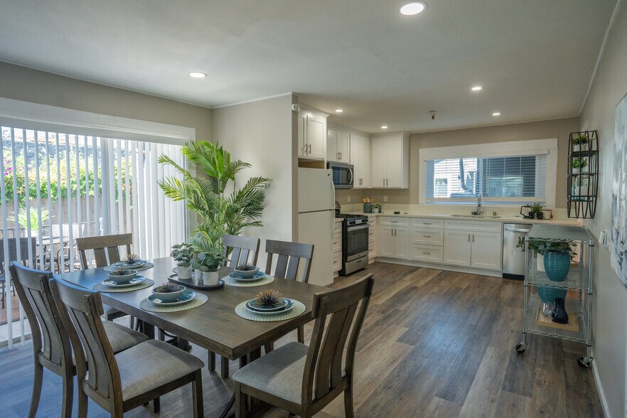 More Photos Of 932 Walnut Ave, Long Beach Specialty For Sale