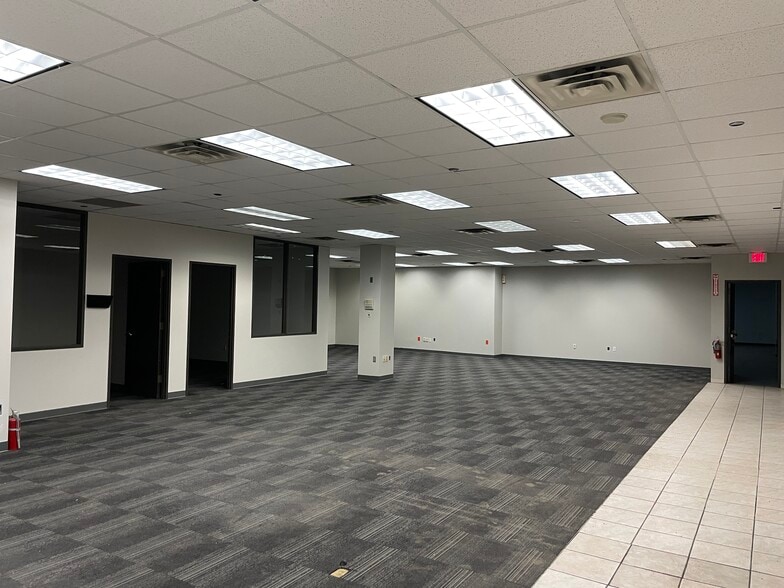 More Photos Of 1616 McGowen St, Houston Light Manufacturing For Lease
