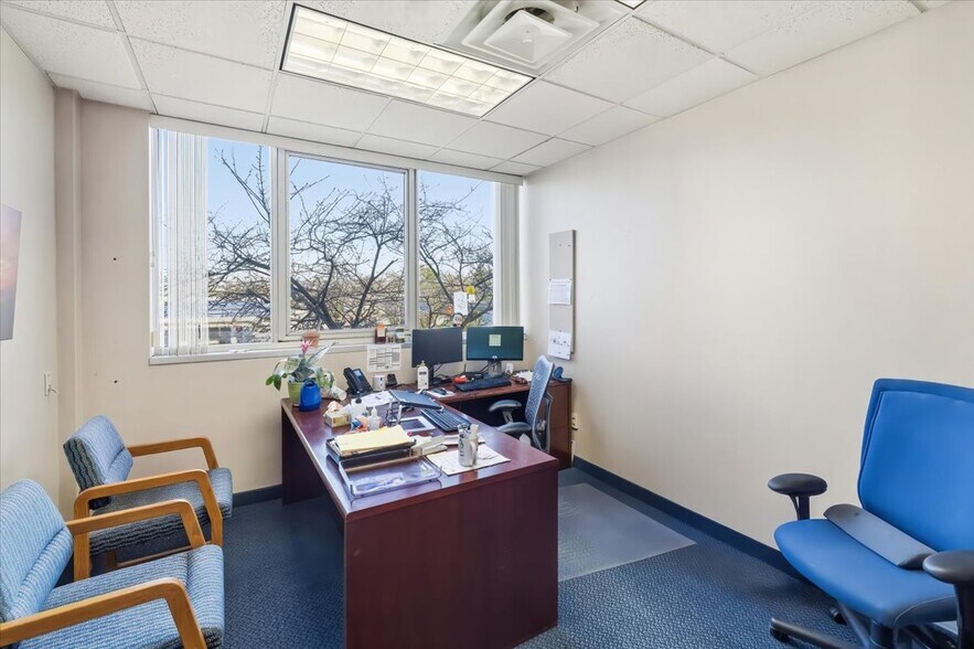More Photos Of 333 Old Hook Rd, Westwood Medical For Sale