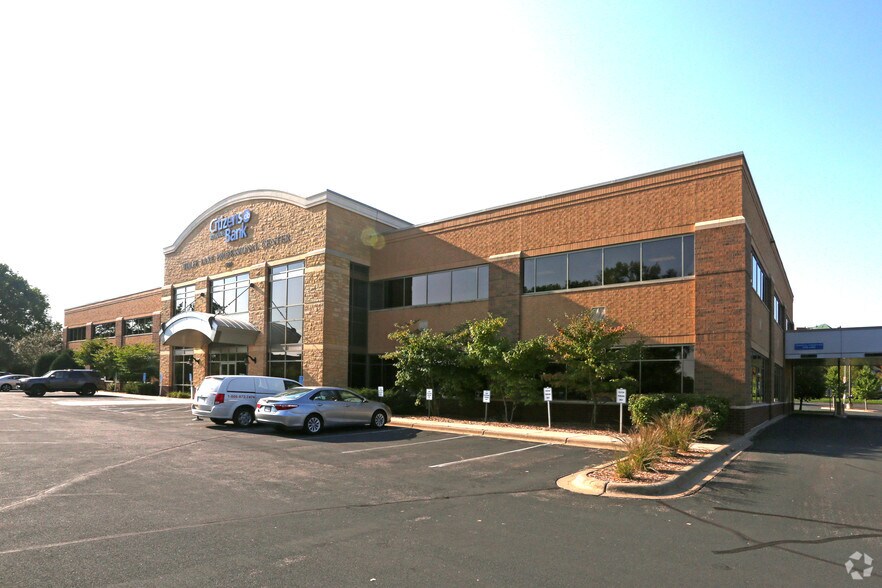 Primary Photo Of 5000 W 36th St, Saint Louis Park Office For Lease