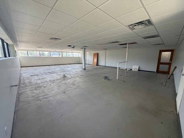 More Photos Of 707 24th Ave SW, Norman Medical For Sale
