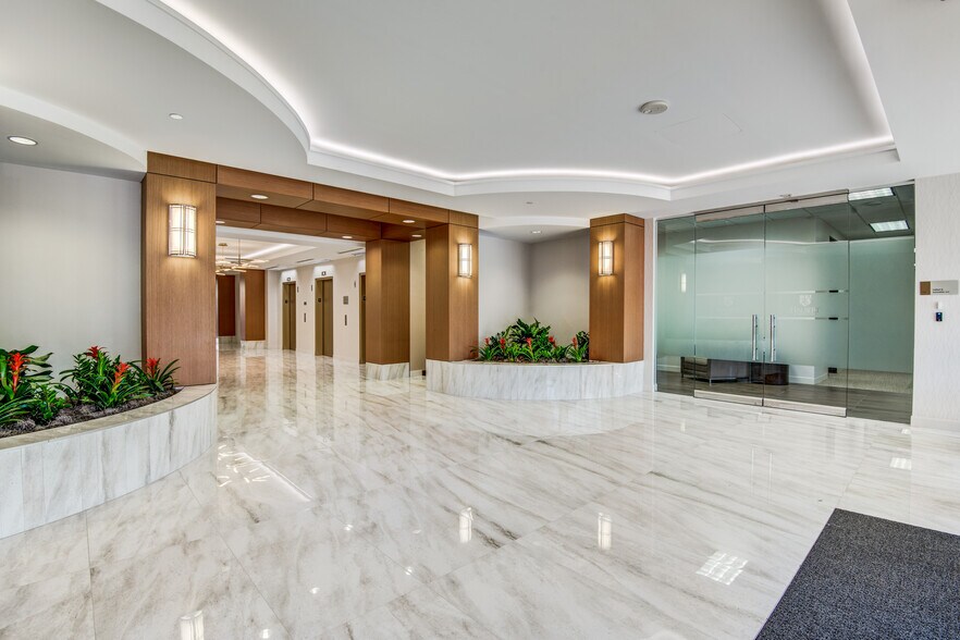 More Photos Of 1212 Corporate Dr, Irving Office For Lease