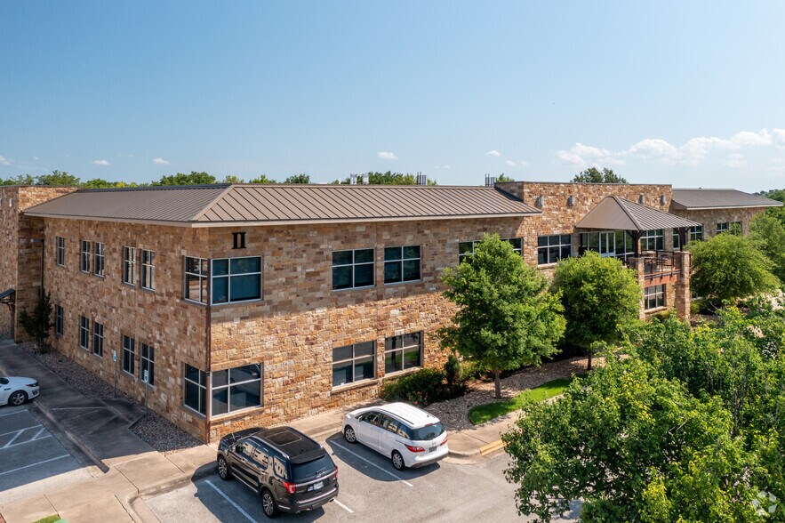 More Photos Of 11612 Bee Caves Rd, Austin Office For Lease