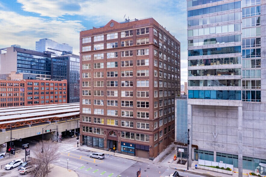 Primary Photo Of 161 W Harrison St, Chicago Apartments For Lease