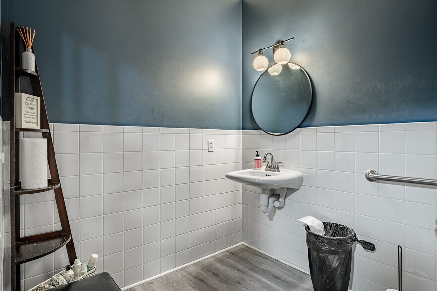 More Photos Of 235 Bridge St, Phoenixville Storefront Retail Residential For Sale