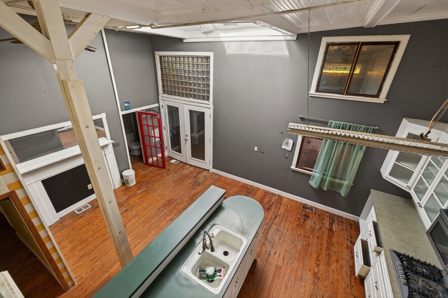 More Photos Of 304 S Cherokee Rd, Social Circle Flex For Sale