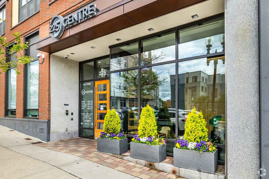 More Photos Of 3607 Washington St, Jamaica Plain Coworking Space