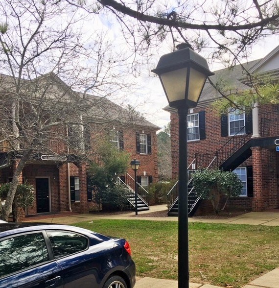 More Photos Of 123 Kingston Dr, Chapel Hill Loft Creative Space For Lease