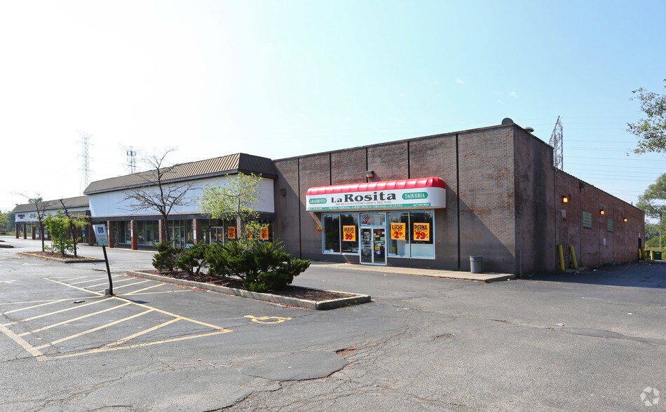 More Photos Of 1902-1960 S Wolf Rd, Wheeling Storefront Retail Office For Sale
