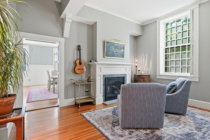 More Photos Of 732 Elm St, West Springfield Freestanding For Sale