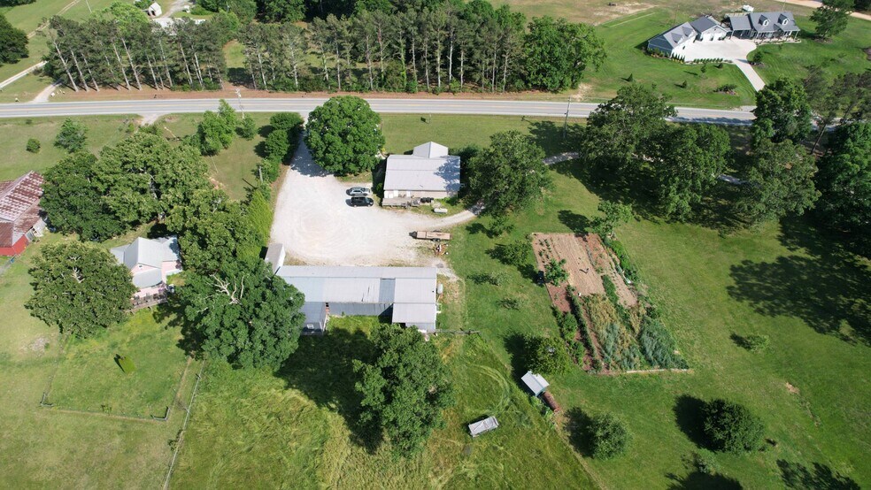 More Photos Of 3555 Summertown Hwy, Summertown General Retail For Sale