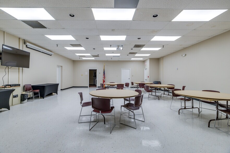 More Photos Of 102 Thomas Rd, West Monroe Medical For Sale