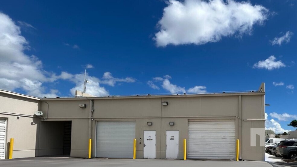 More Photos Of 2860 W State Road 84, Fort Lauderdale Office For Sale