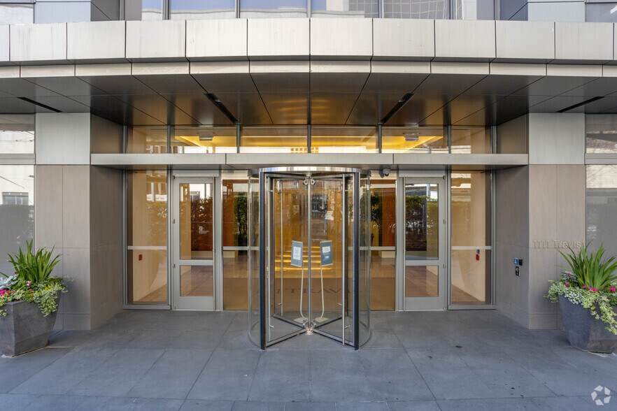 More Photos Of 1111 Travis St, Houston Office For Lease