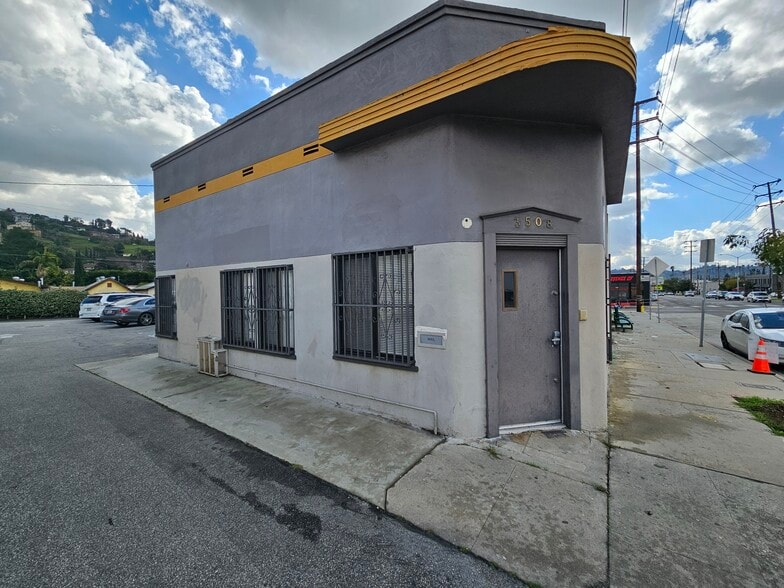Primary Photo Of 3508 Eagle Rock Blvd, Los Angeles Office For Lease