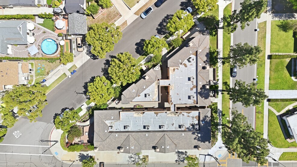 More Photos Of 1101 East Ave, Burbank Apartments For Sale