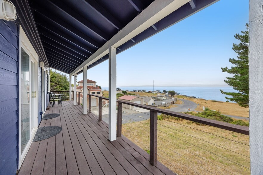More Photos Of 129 Lower Pacific Dr, Whitethorn General Retail For Sale