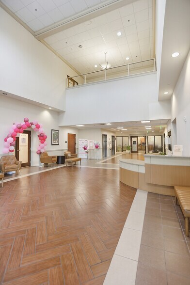 More Photos Of 75 Baylor Dr, Bluffton Medical For Lease