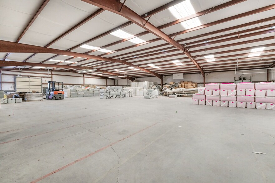 More Photos Of 480 Pat Ave, Overton Industrial For Sale