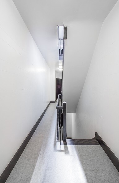 More Photos Of 435 Dekalb Ave, Brooklyn Apartments For Sale