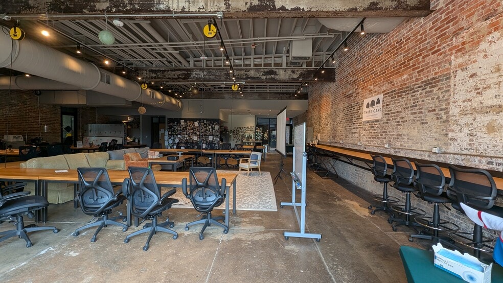 More Photos Of 500 E Davie St, Raleigh Restaurant For Lease