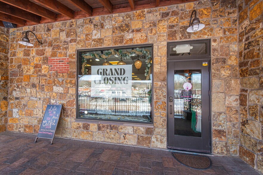 More Photos Of 8-10 White Hall Rd, Towaco Storefront Retail Office For Lease