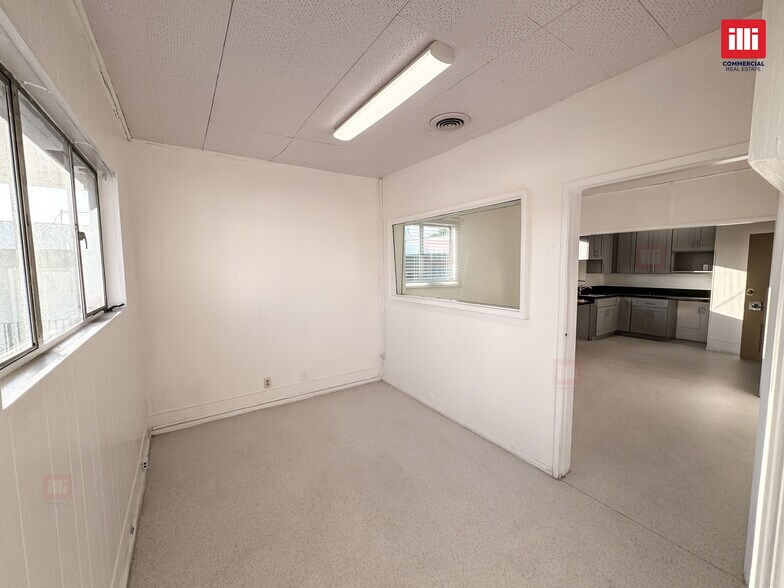 More Photos Of 8230 Beverly Blvd, Los Angeles Office For Lease