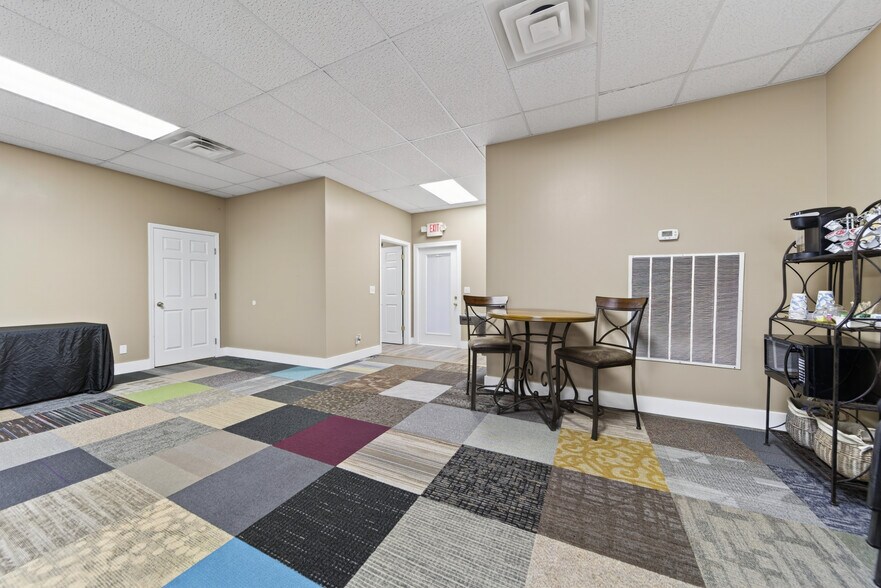 More Photos Of 4979B Lebanon Pike, Old Hickory Storefront For Sale
