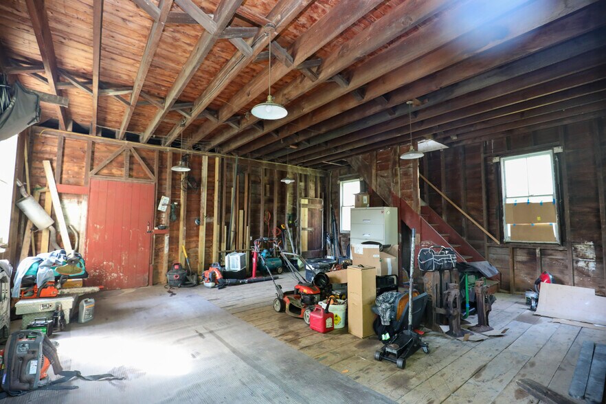 More Photos Of 12 Lounsbury Ct, Kingston Light Manufacturing For Lease
