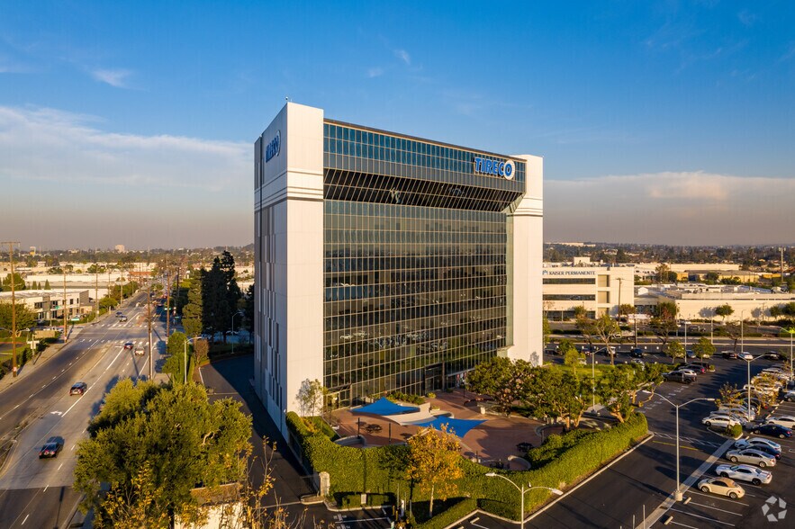 More Photos Of 500 W 190th St, Gardena Office For Lease