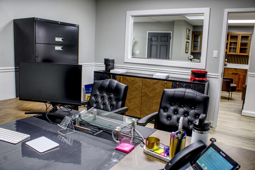 More Photos Of 10521 Judicial Dr, Fairfax Medical For Sale