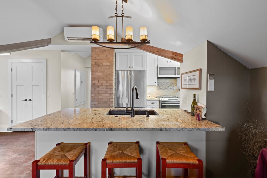 More Photos Of 62 Empire Blvd, Rochester Medical For Sale