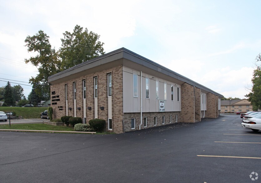More Photos Of 2425 Clover St, Rochester Office For Lease